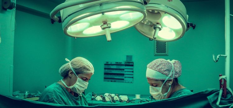 Pourquoi faire une chirurgie endoscopique et comment cela se déroule ?