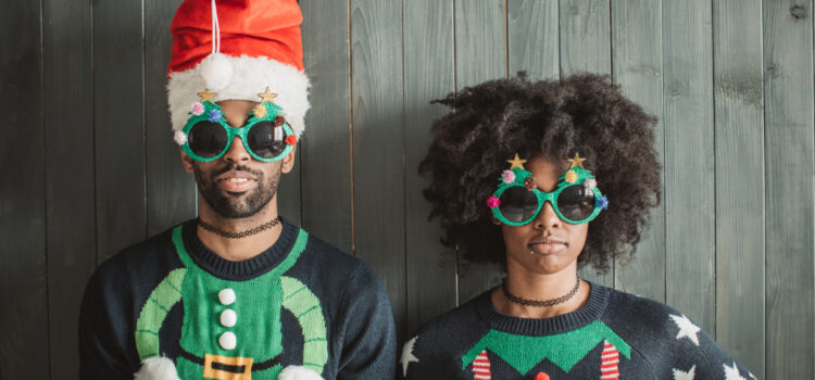 Ajoutez une touche d’humour à la saison des fêtes avec des pulls de Noël drôles